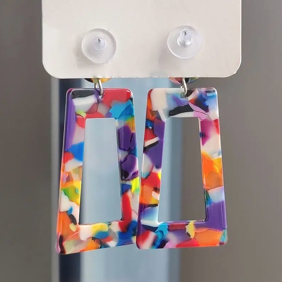 Hollow Geometric Shape Colorful Pattern Dangle Earrings - Picture 2 of 4